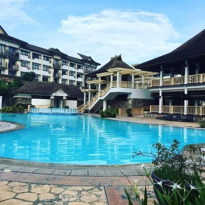 Cozy 2Br With Free Pool Beside Sm City Mall Davao Exterior foto