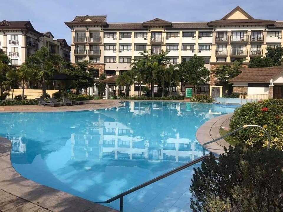 Cozy 2Br With Free Pool Beside Sm City Mall Davao Exterior foto