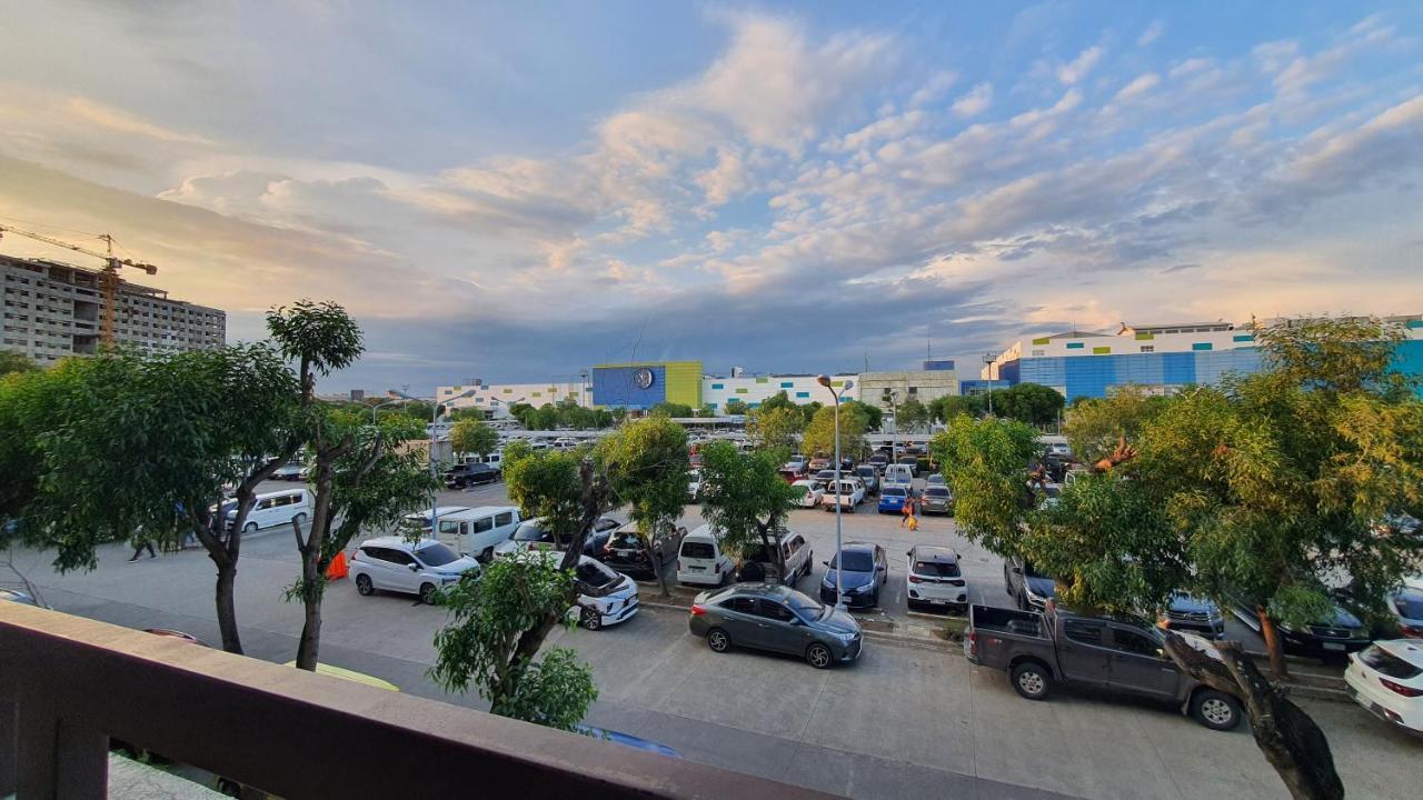 Cozy 2Br With Free Pool Beside Sm City Mall Davao Exterior foto